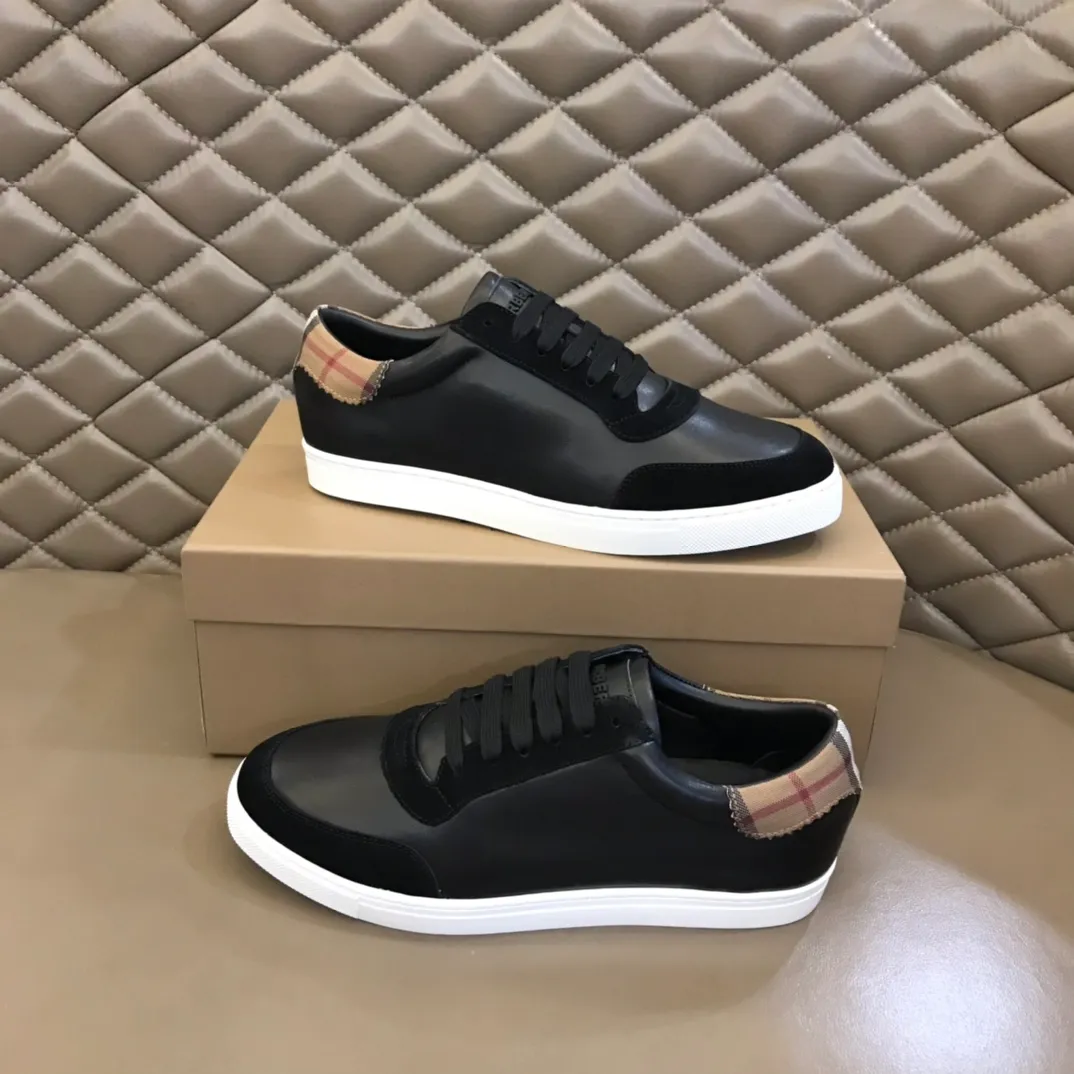¥380 B’s men’s classic low-top sneakers are reinterpreted in Vintage plaid cotton and cowhide materials, decorated with a new brand logo. First-layer cowhide lining, embossed Burberry logo on the heel, and original TPU outsole! 38-44 (45 customized)